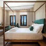 Anassa Chania Boutique * ハニア